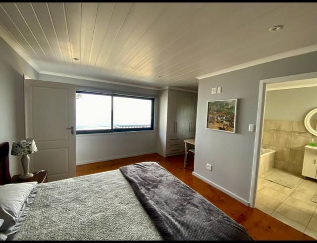 3 BEDROOM HOUSE TO LET IN OUTENIQUA STRAND
